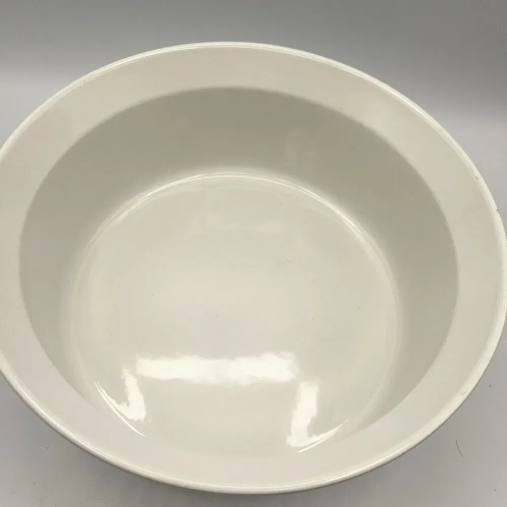 Corning Ware French White 2. 5 Quart Stoneware Round Casserole Baking Dish USA